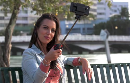 the_ultimate_selfie_stick_1