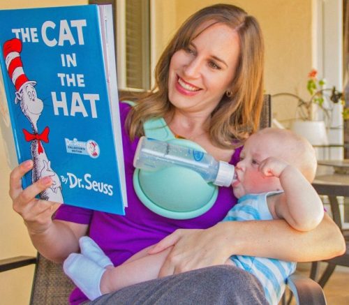 beebo-a-hands-free-baby-bottle-holder-that-you-strap-to-your-chest-0