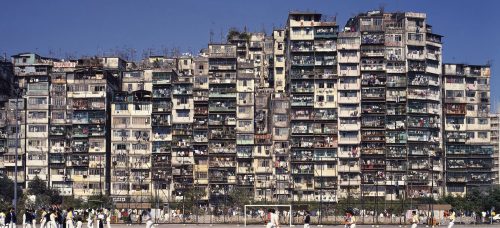 香港消失的九龍城寨珍貴照片曝光 日本攝影師眼中的 罪惡之城 Buyandship 國際網購轉運 香港