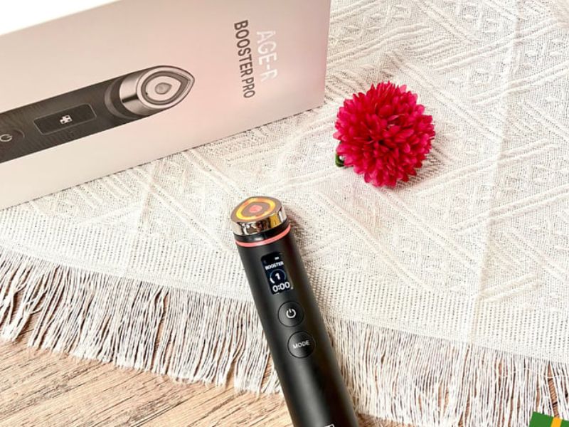 第二名:Medicube Age-R Booster Pro 六合一美容儀