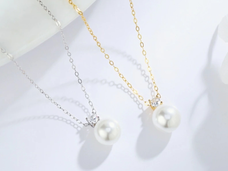 Minajune S925 sterling silver pearl necklace with sparkling zirconia and a custom gift box, an elegant women's jewelry piece.