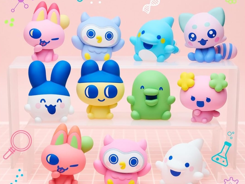 New! Tamagotchi Friends palm-sized mini vinyl figures 12-piece box set featuring classic Bandai characters including Mametchi.