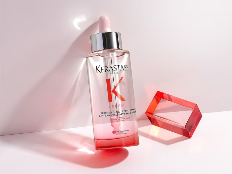 A 90ml bottle of Kérastase Genesis Anti-Chute Fortifiant hair serum.