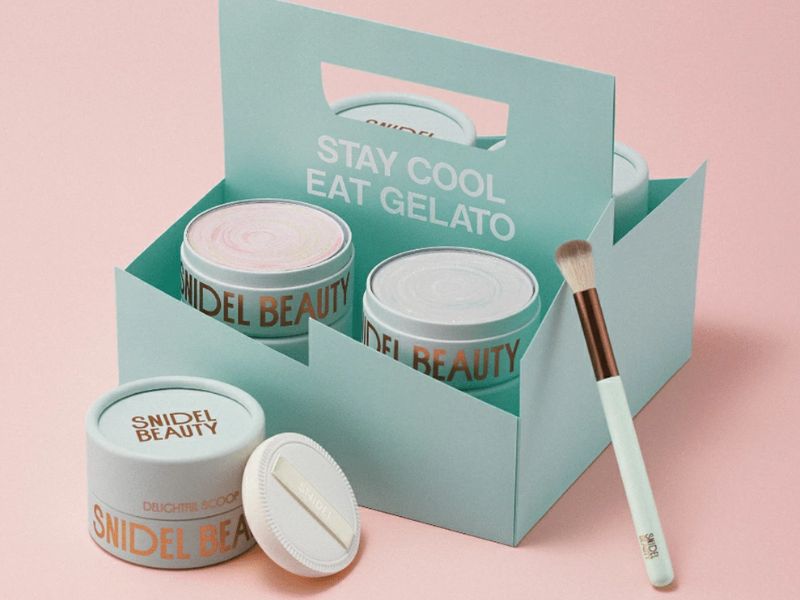 SNIDEL BEAUTY Ice Cream Collection Delightful Scoop Large marble swirl pressed face powder in pastel berry vanilla and lavender milk tones.