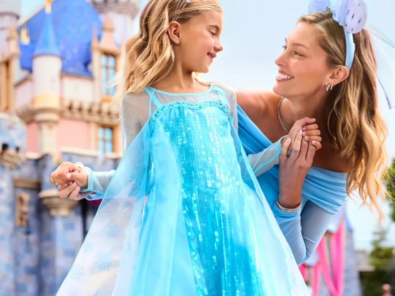 Disney Store US Frozen Elsa Halloween costume for kids