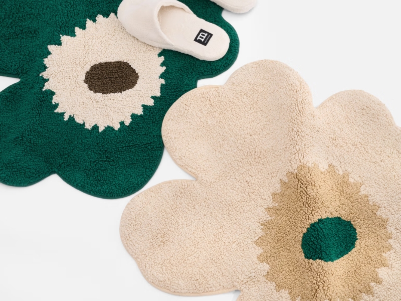 Marimekko Unikko flower-shaped tufted bath mat in hay, sand and emerald cotton terry