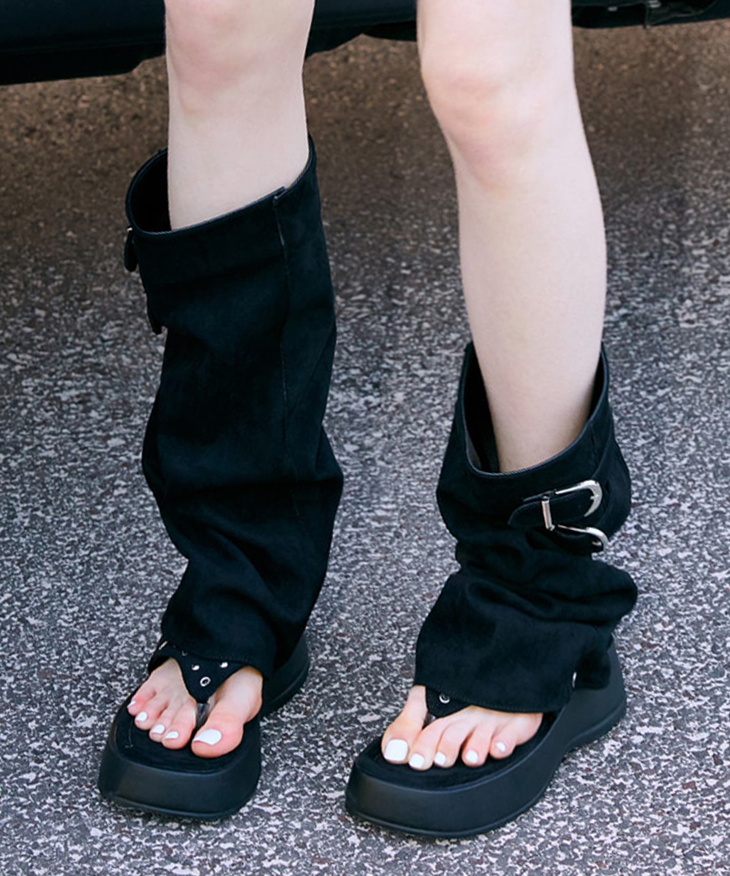 CHAAKAN Deril two-way platform thong boots, as worn by TWICE's MOMO
