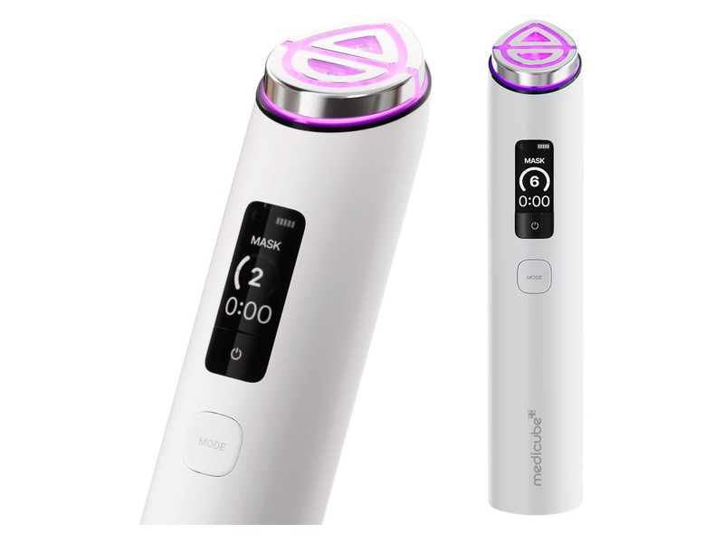 Medicube Age-R Booster Pro X2 white 8-in-1 multifunctional facial beauty device